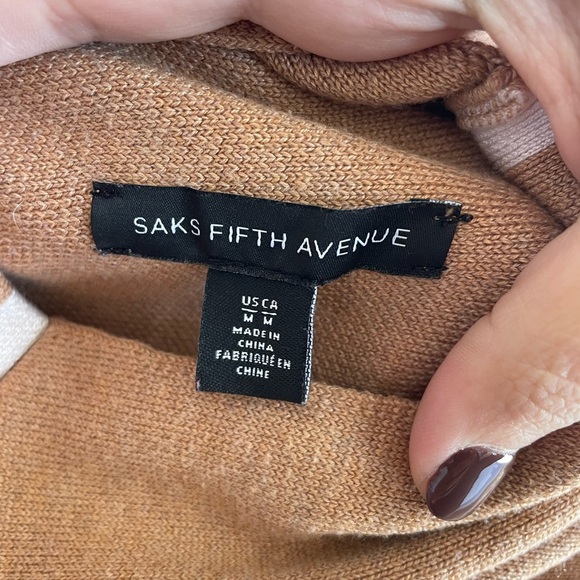 Women's Saks Fifth Avenue Sweater - Sz. M - Picture 2 of 4